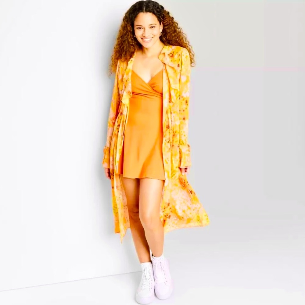 Floral Ruffle Duster
